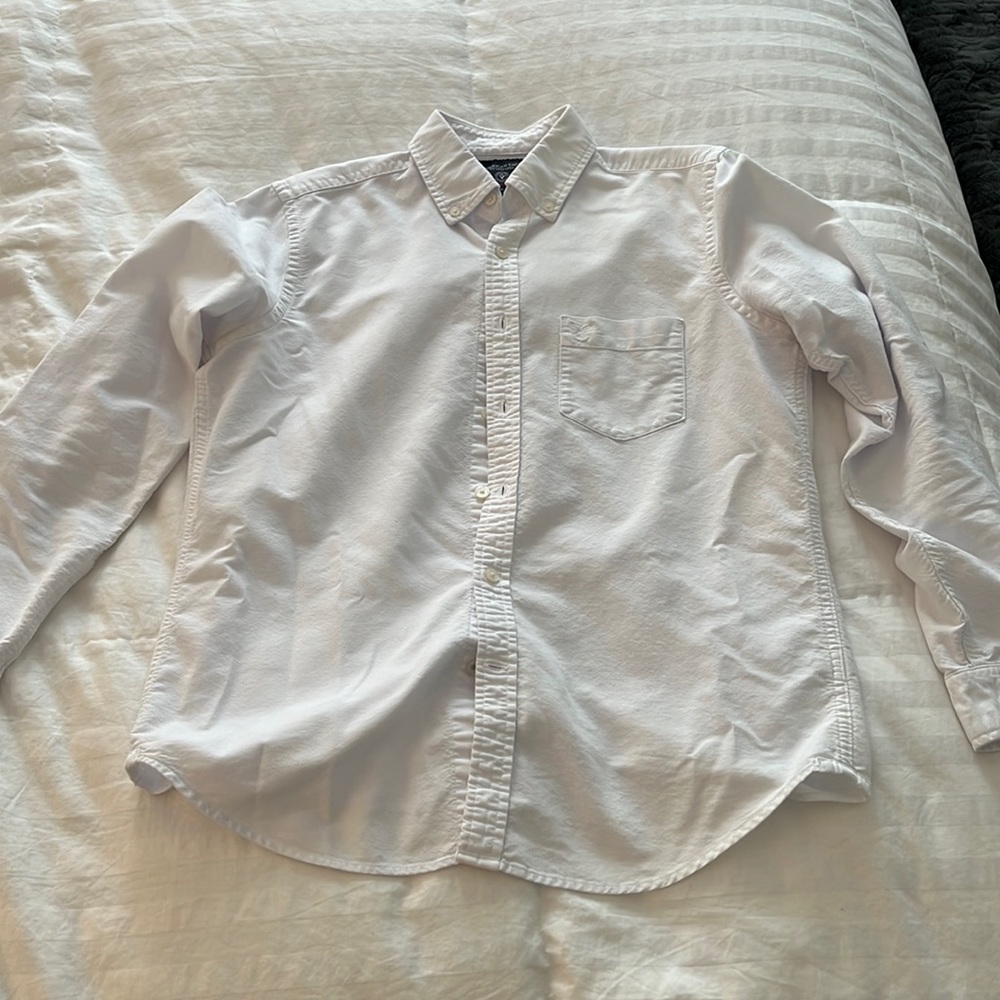 American Eagle white button down